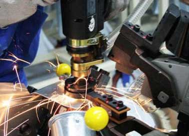 激光防護問題在國外是如何對待的？